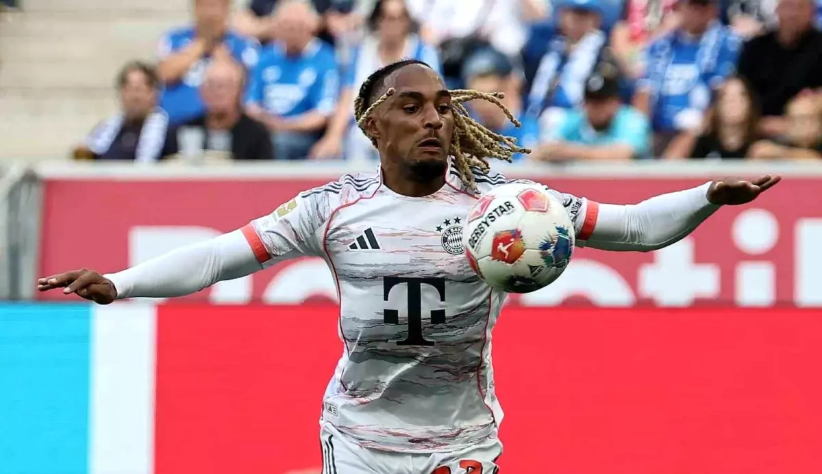 Galatasaray, Sacha Boey\'i Kiraladı