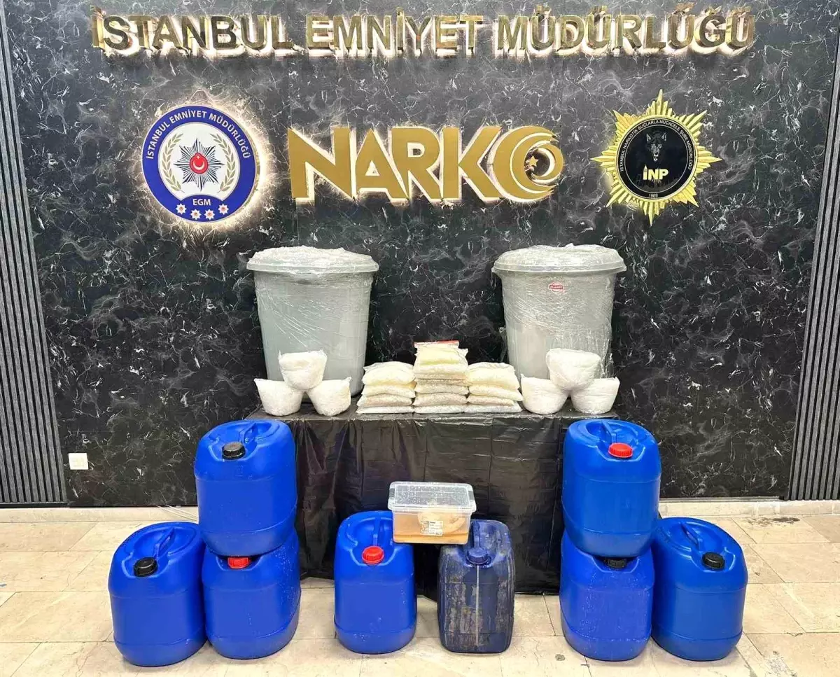 İstanbul\'da Uyuşturucu Operasyonu: 240 Kilo Metamfetamin Ele Geçirildi