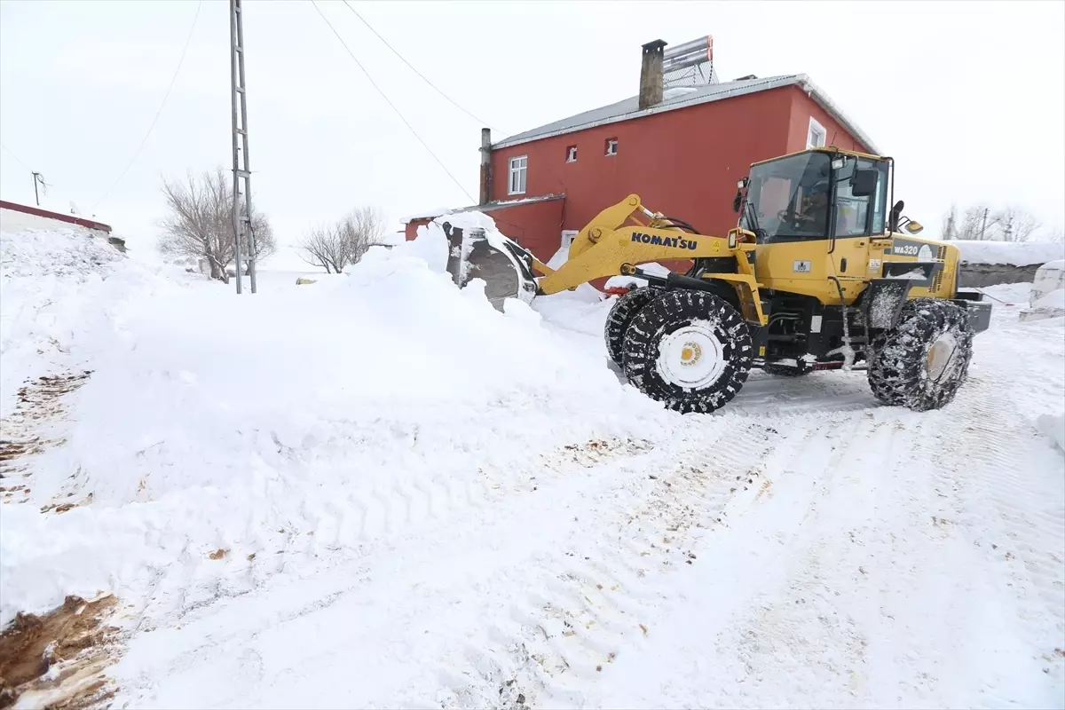 Kars’ta 15 Köy Yolu Ulaşıma Kapandı