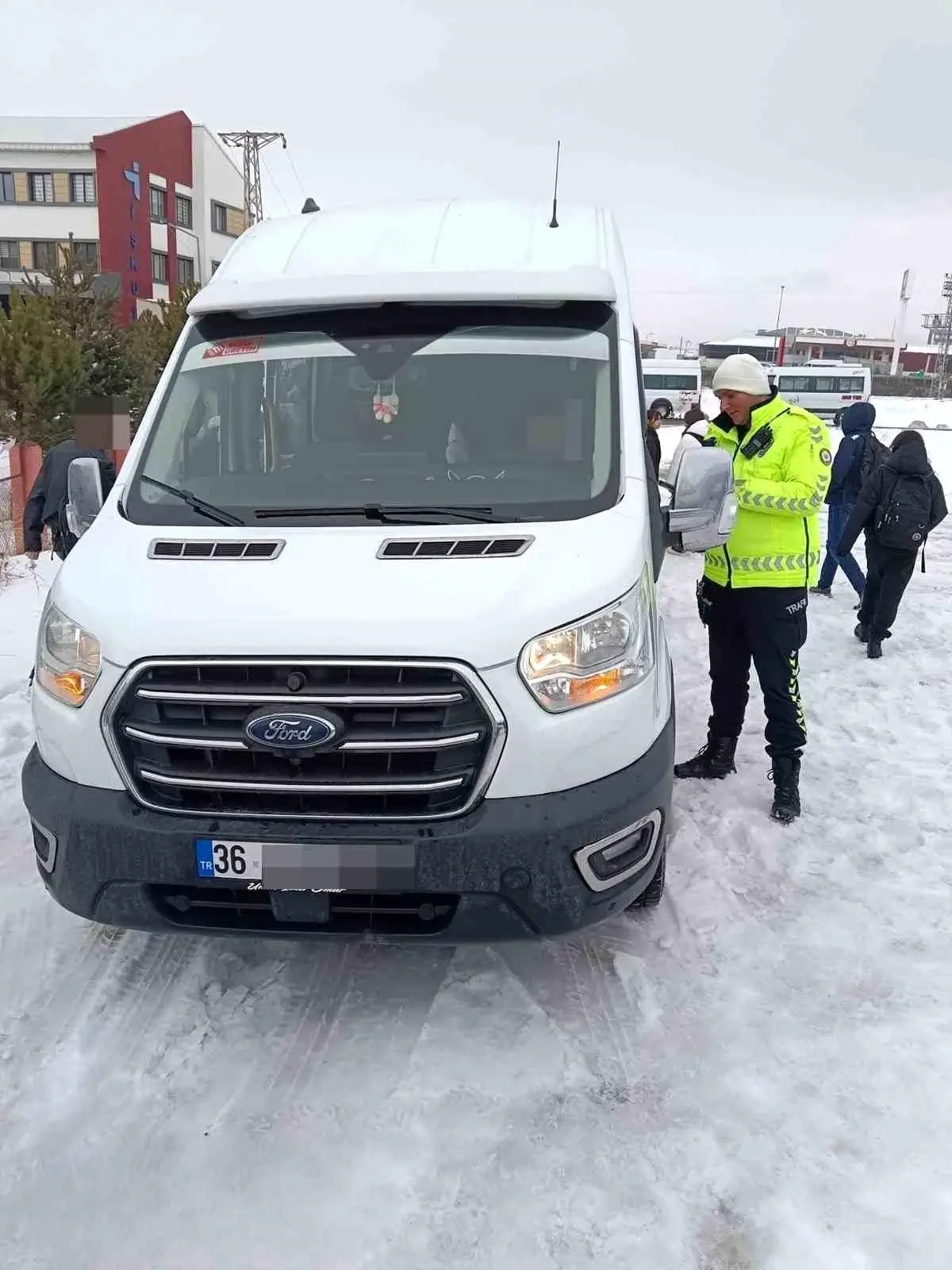 Kars\'ta Okul Servisleri Denetleniyor