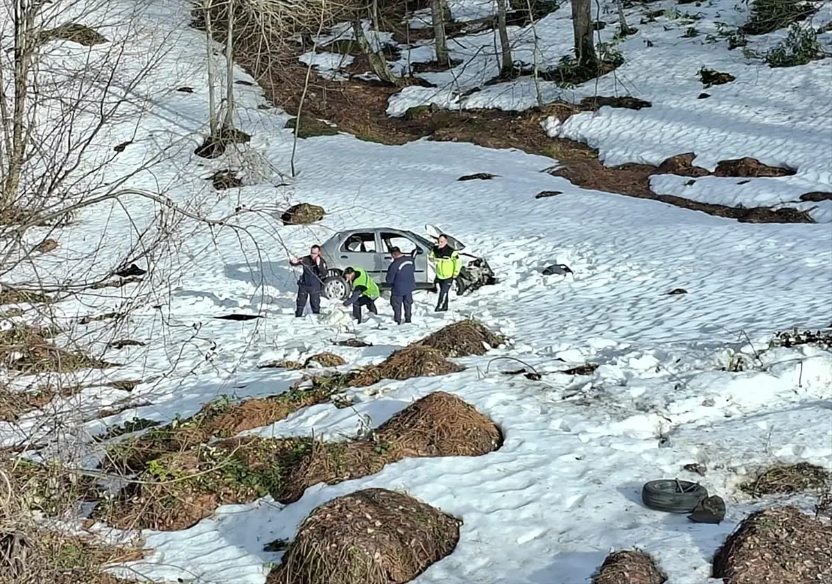 Bozkurt\'ta Trafik Kazası: 2 Yaralı