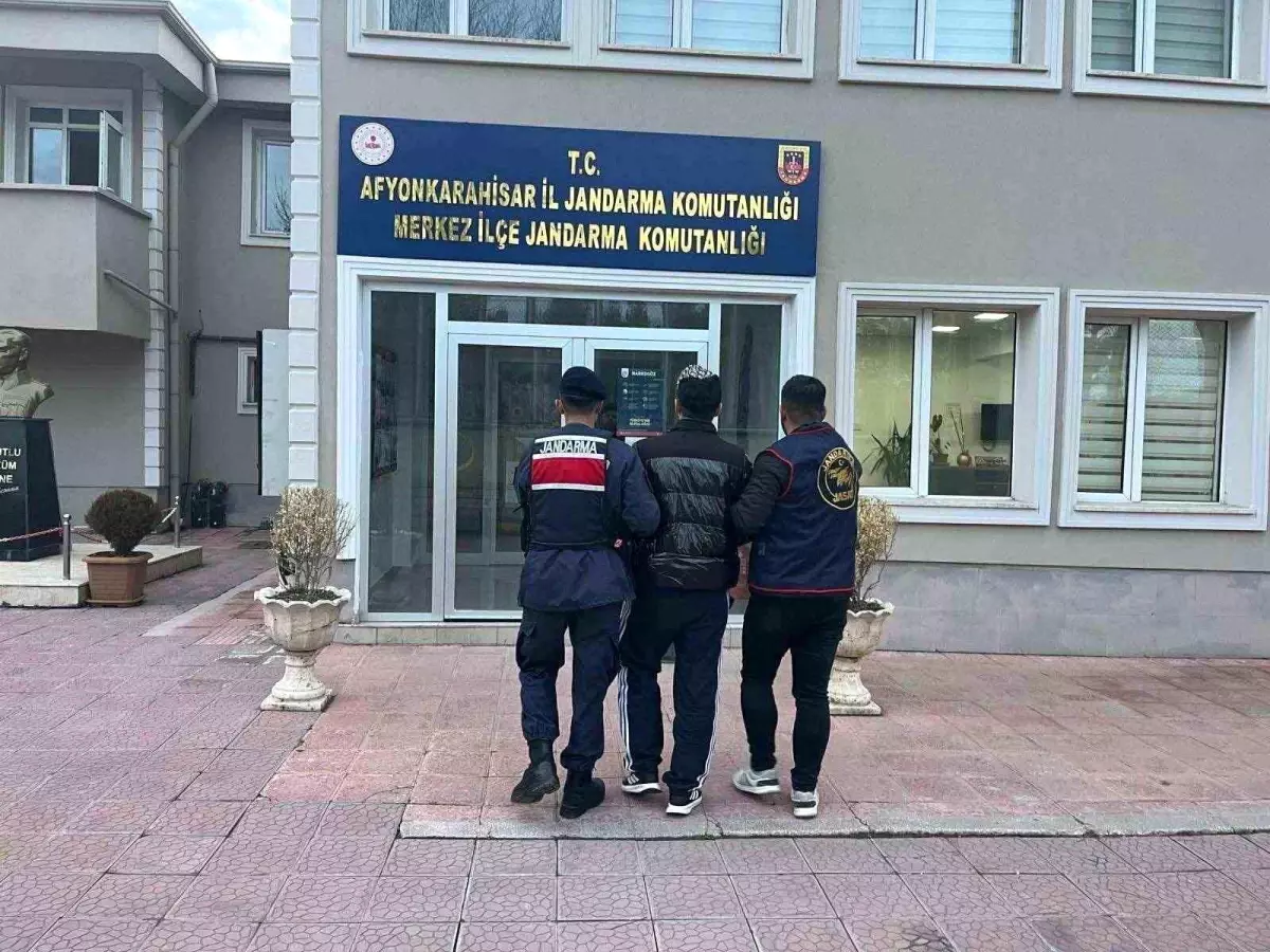 Aranan Şahıs Jandarma Tarafından Yakalandı