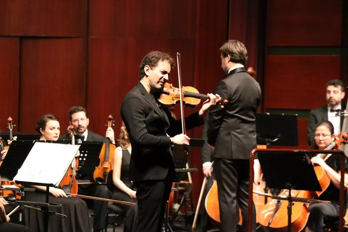 Keman Virtüözü Ganiyev\'den Anma Konseri