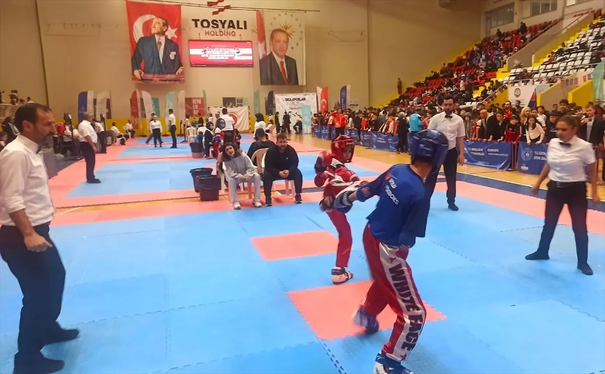 Türkiye Kick Boks Şampiyonası Osmaniye\'de Başladı