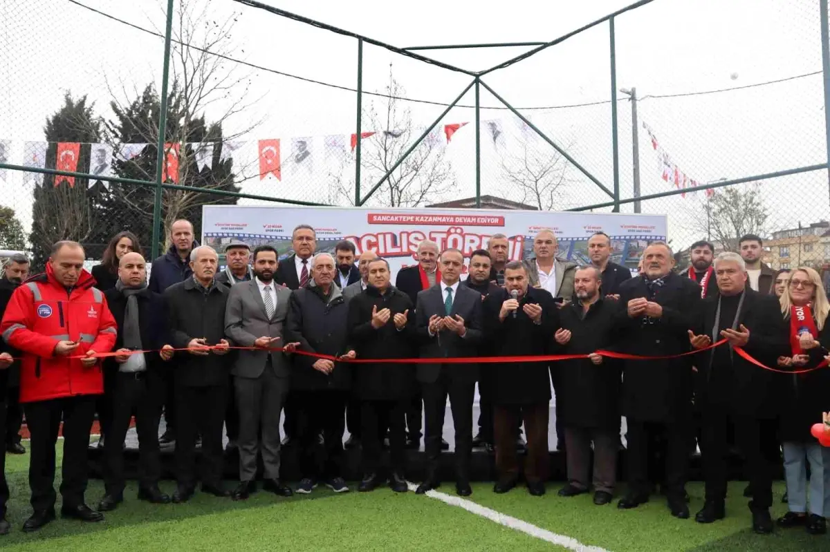 Sancaktepe\'de hizmet hız kesmiyor: Üç yeni park törenle açıldı