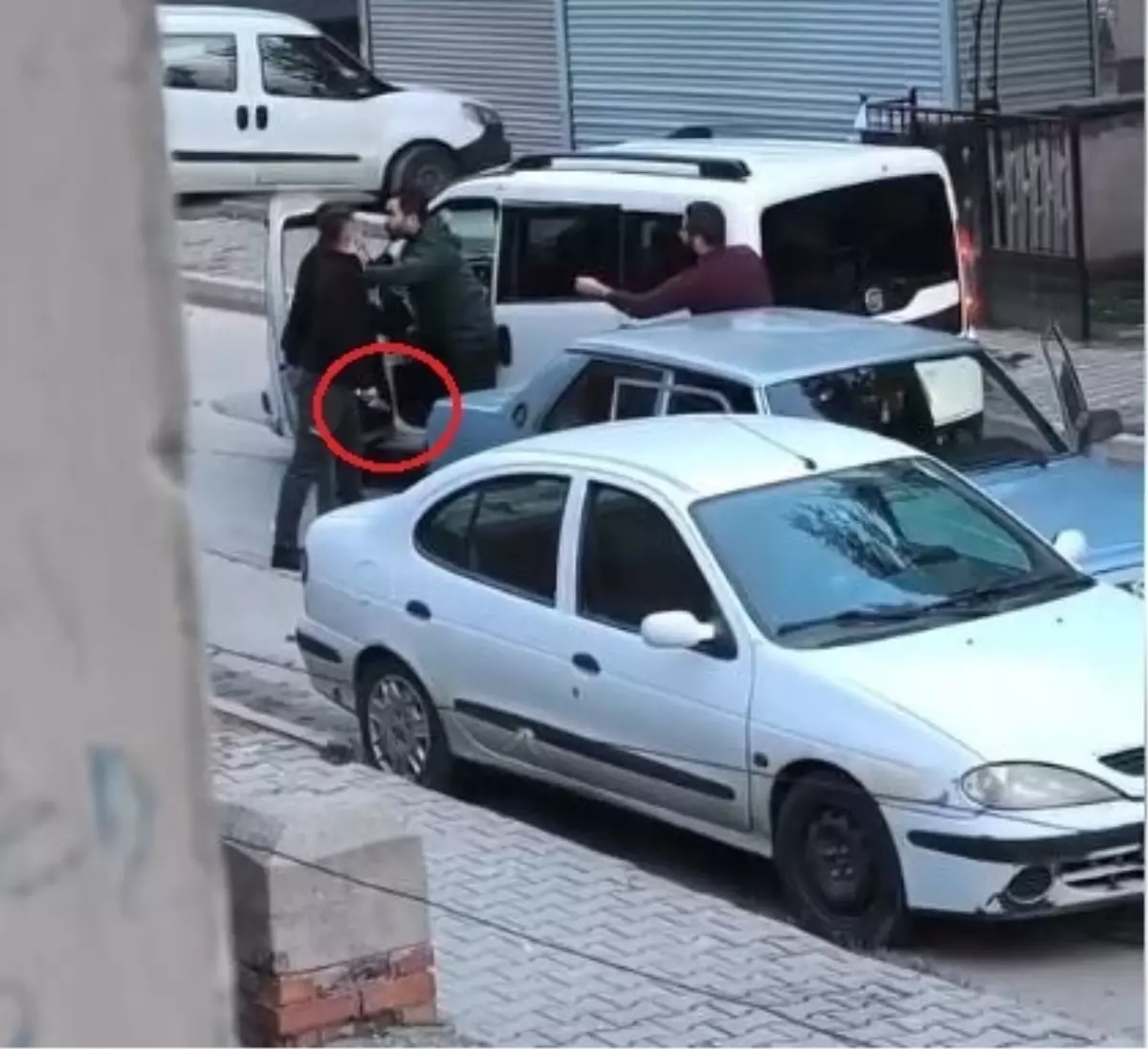 Ankara\'da Yol Verme Tartışması Kavgaya Dönüştü