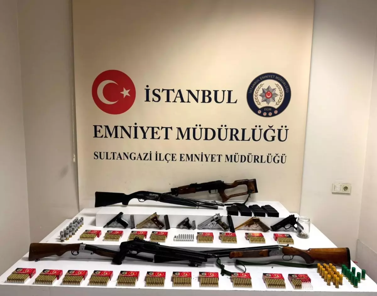 Sultangazi\'de Kaçak Silah Ticareti Operasyonu