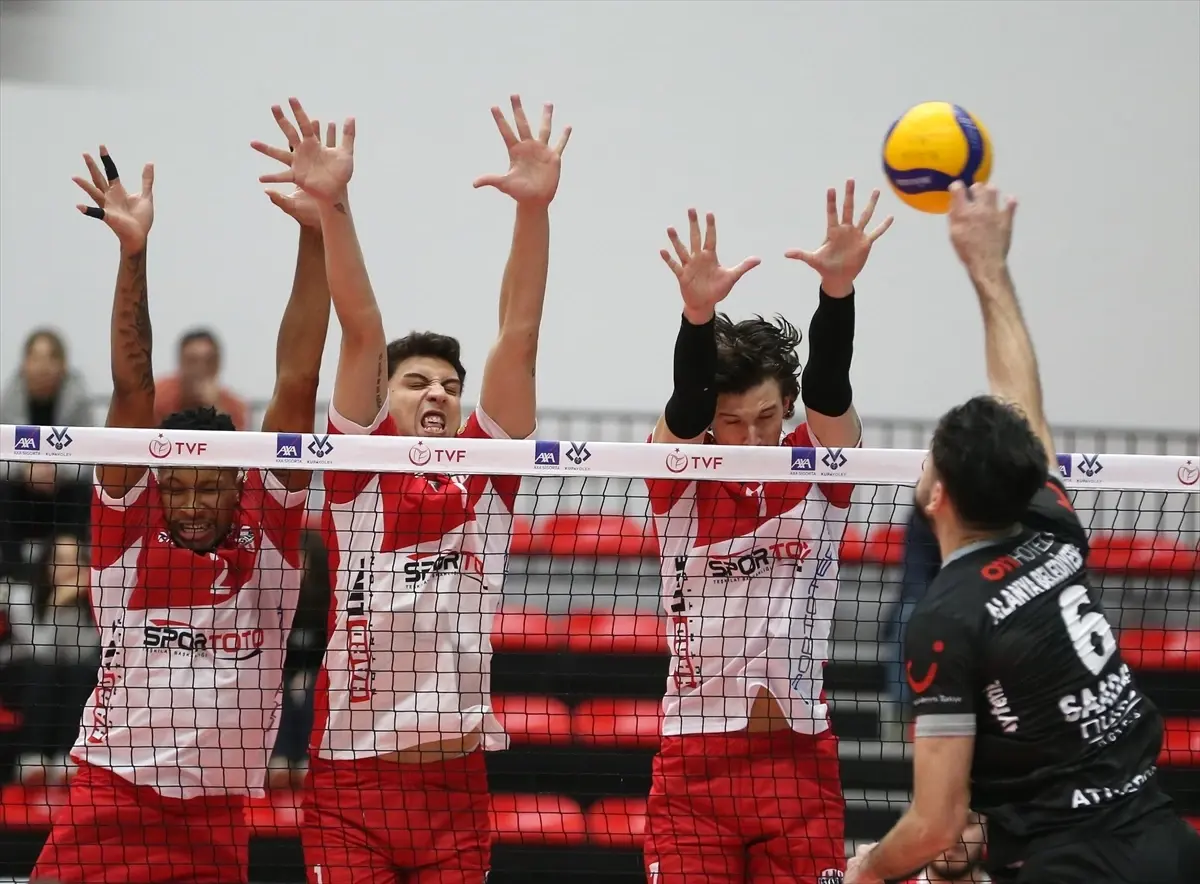 İstanbul Gençlik Spor Çeyrek Final\'de