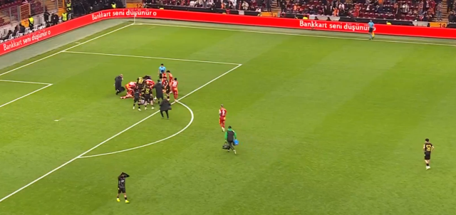 Yürekler ağza geldi! Barış Alper Yılmaz'dan Ahmed Kutucu'ya hayati müdahale