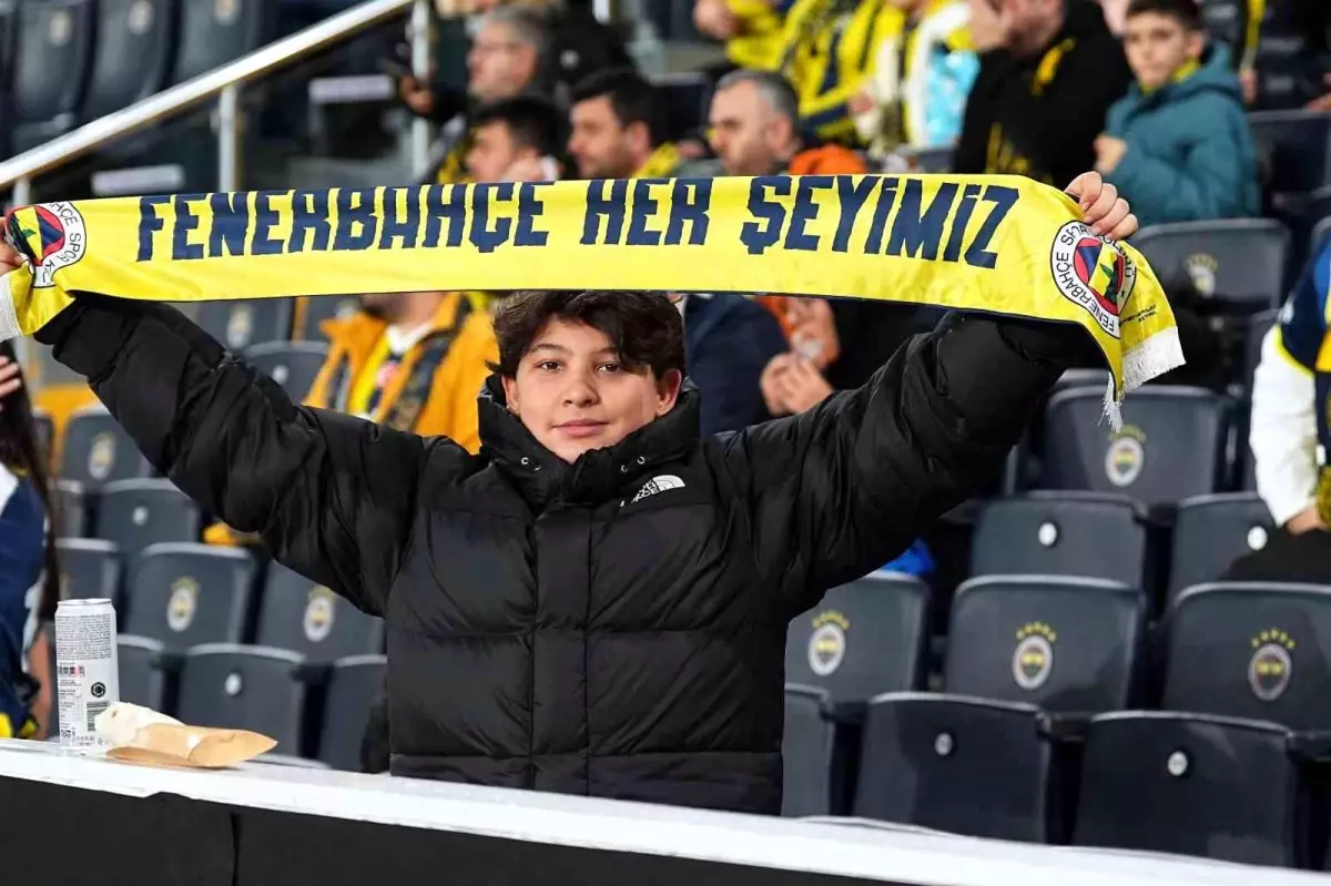 Fenerbahçe, Erzurumspor\'u 3-1 Yendi