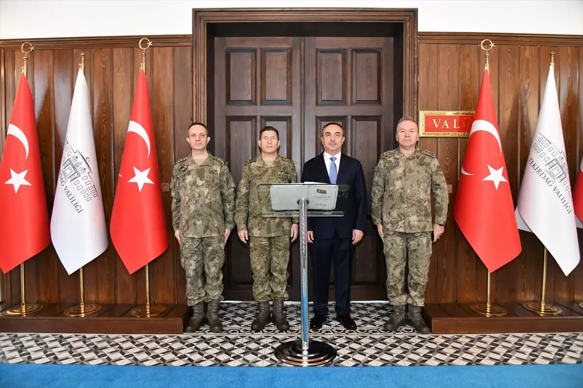 Orgeneral Ersay\'dan Vali Soytürk\'e Ziyaret