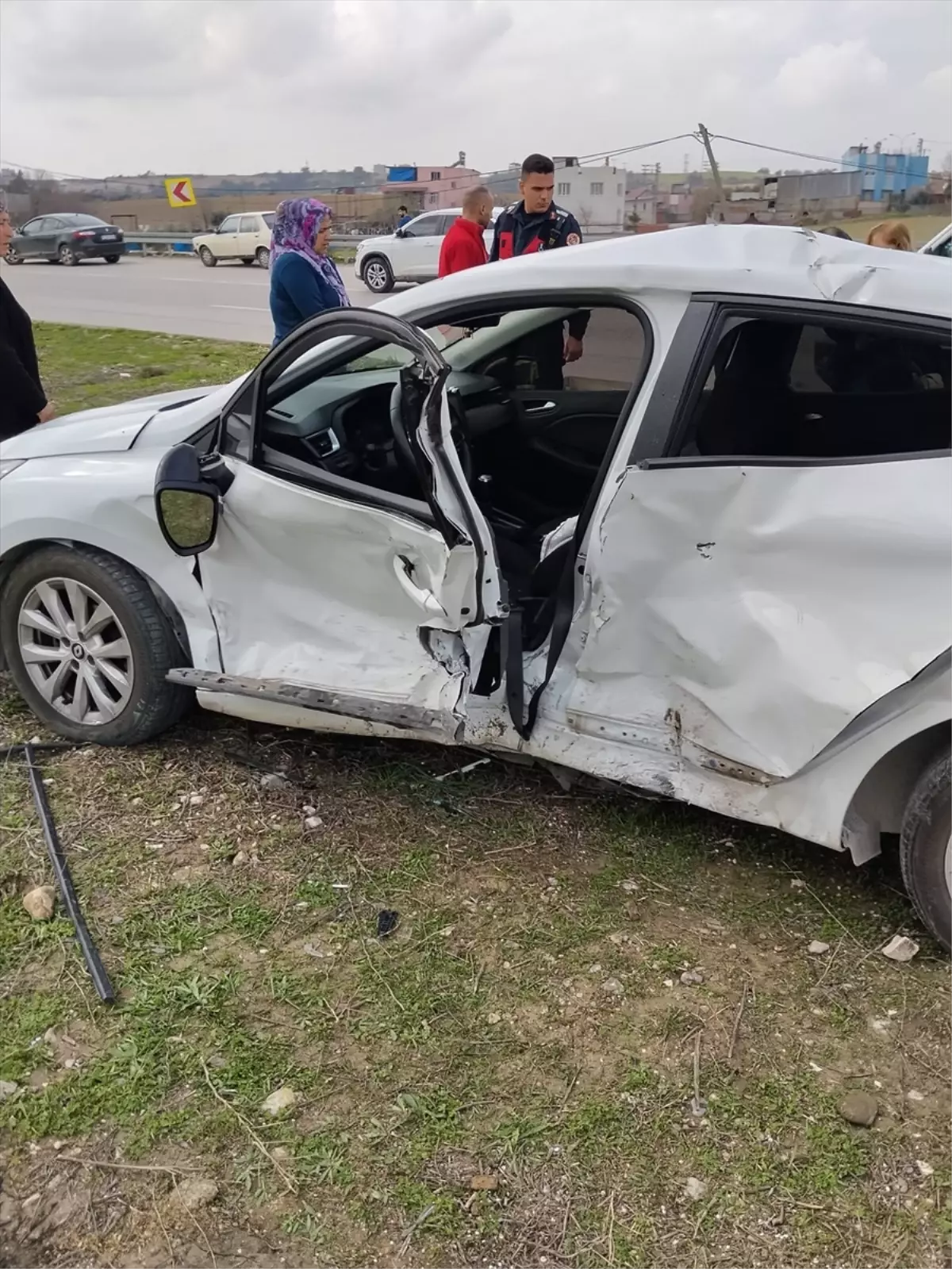 Adana\'da Trafik Kazası: 3 Yaralı