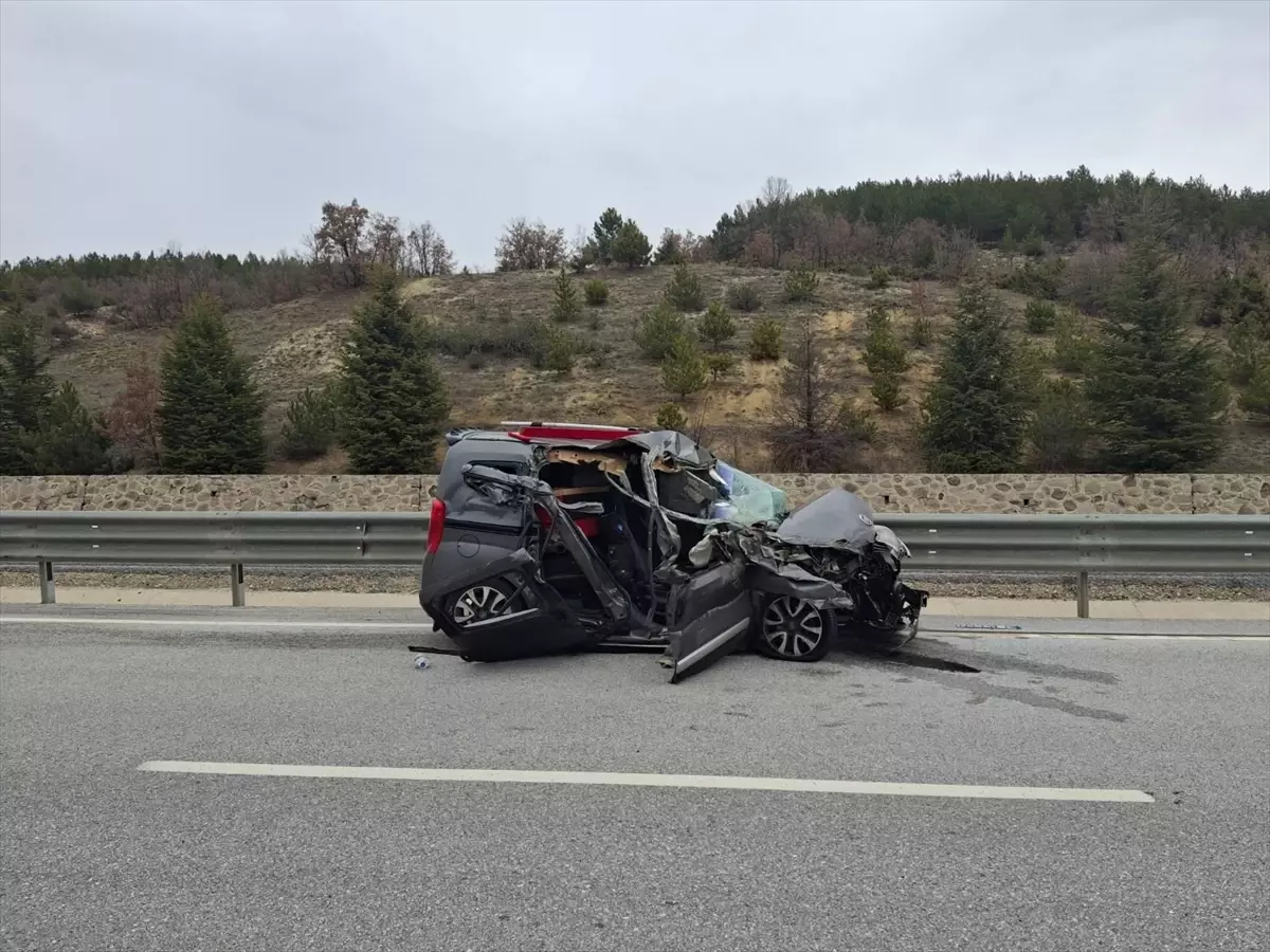 Afyonkarahisar\'da Kaza: 5 Yaralı