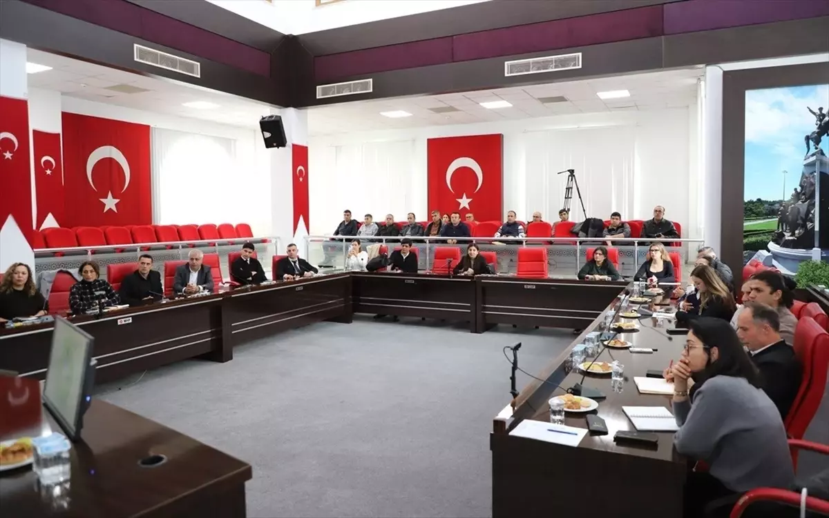 Aksu\'da Otellere Atık Yönetimi Eğitimi