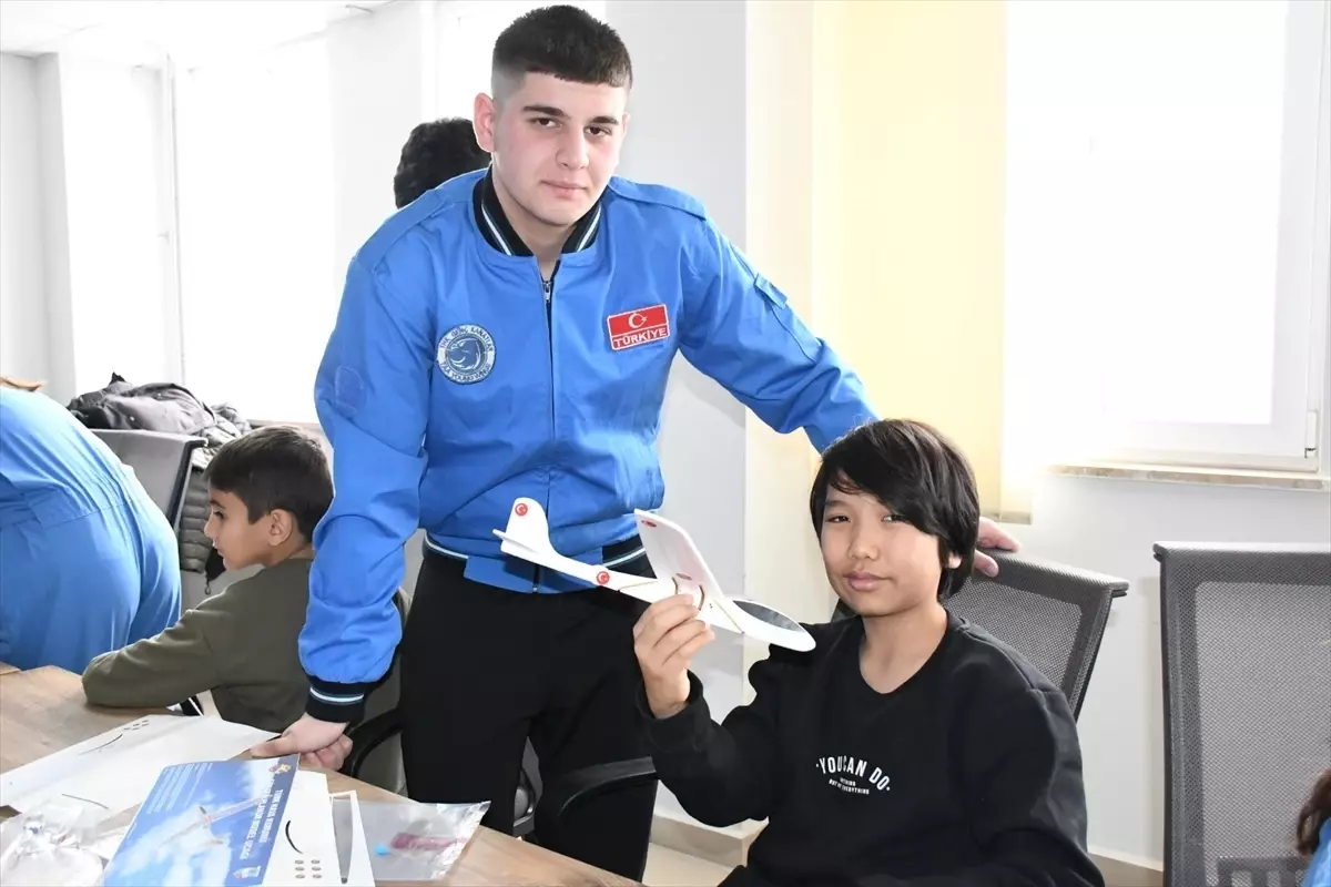 Antalya\'da "Model Uçak Yapım" etkinliği düzenlendi