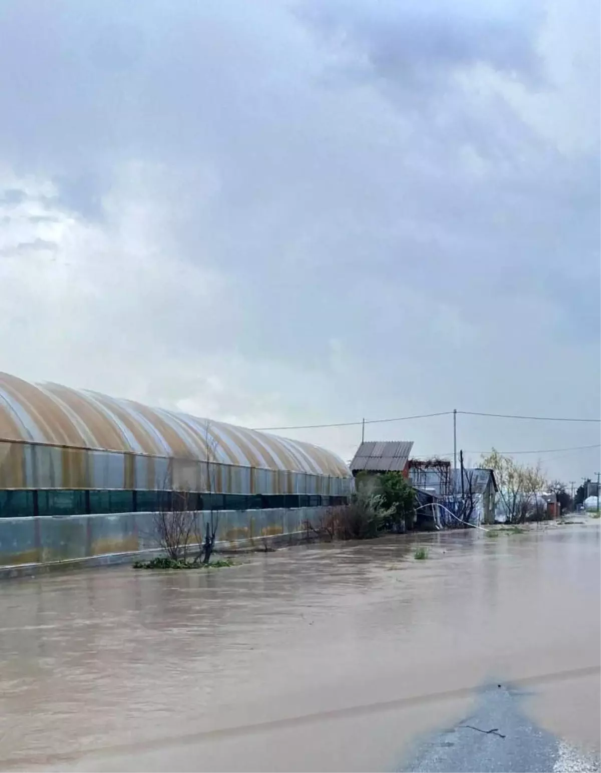 Kumluca\'da Sel ve Hortum Hasar Tespit Çalışmaları Başladı