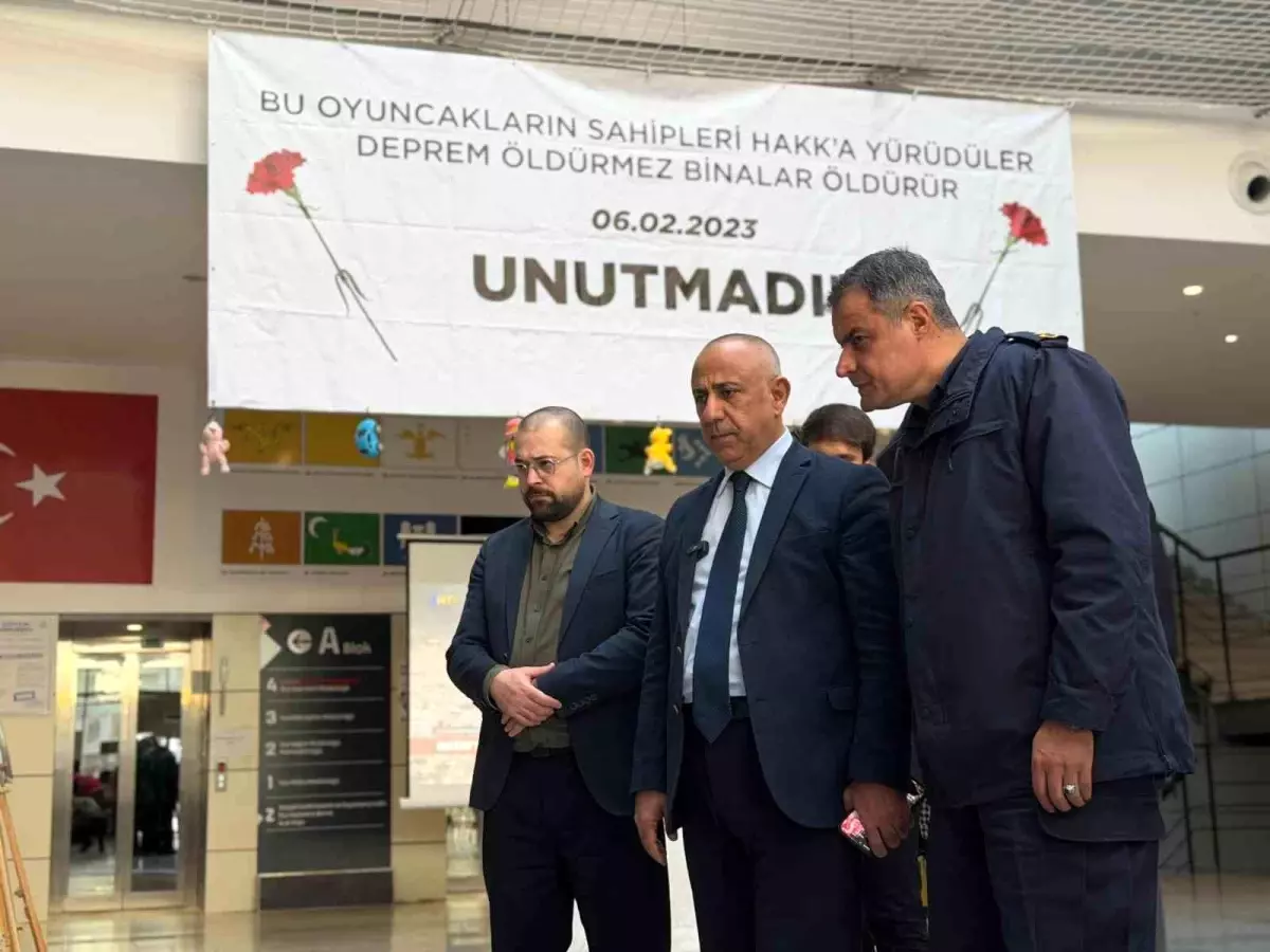 Arnavutköy\'de 6 Şubat depremlerinin yıl dönümünde gerçeğini aratmayan tatbikat
