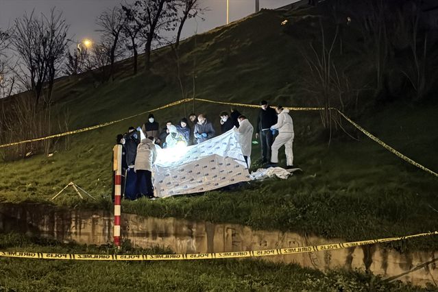 Bayrampaşa Otoyolu Kenarında Şoke Eden Buluş: Cesedin Sırrı Çözülemedi