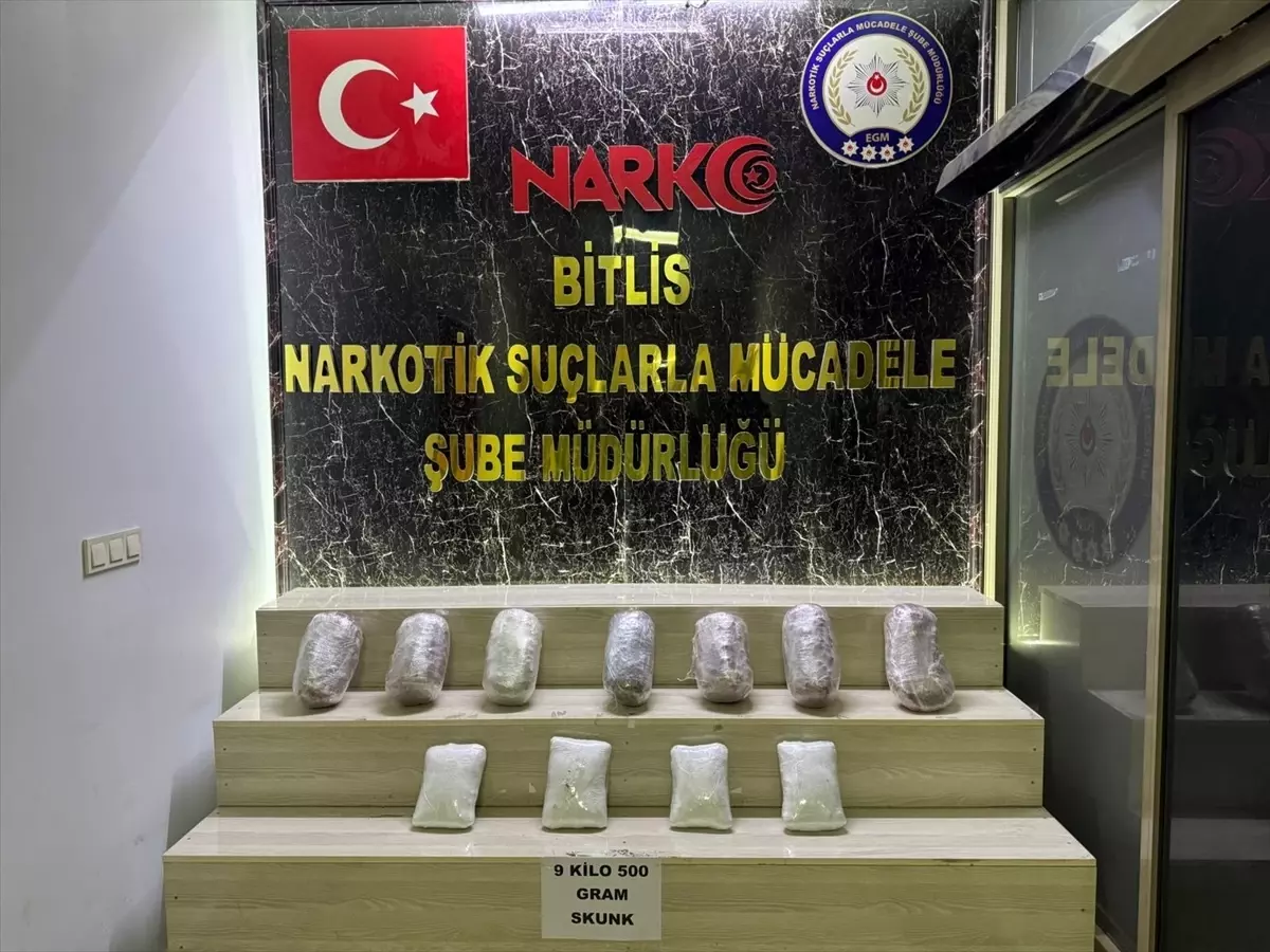 Tatvan\'da Uyuşturucu Operasyonu: 17 Kilo Ele Geçirildi