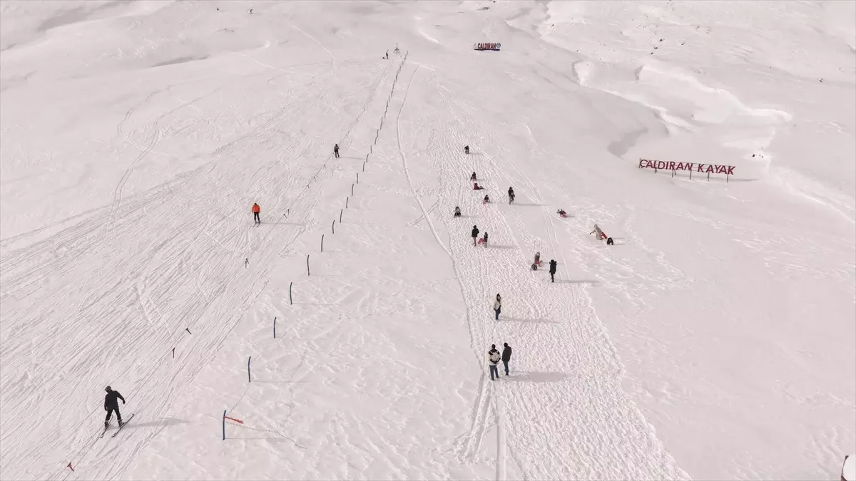 Çaldıran\'da Kayak Keyfi