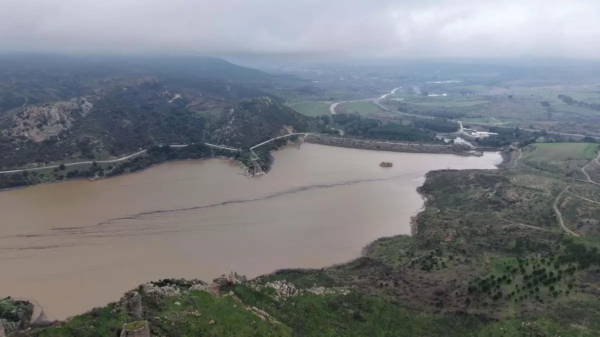 Çanakkale\'de baraj doldu, belediyeden taşkın için uyarı geldi