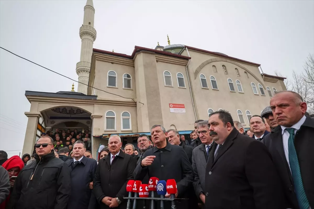 CHP Lideri Özgür Özel\'den Deprem Uyarısı