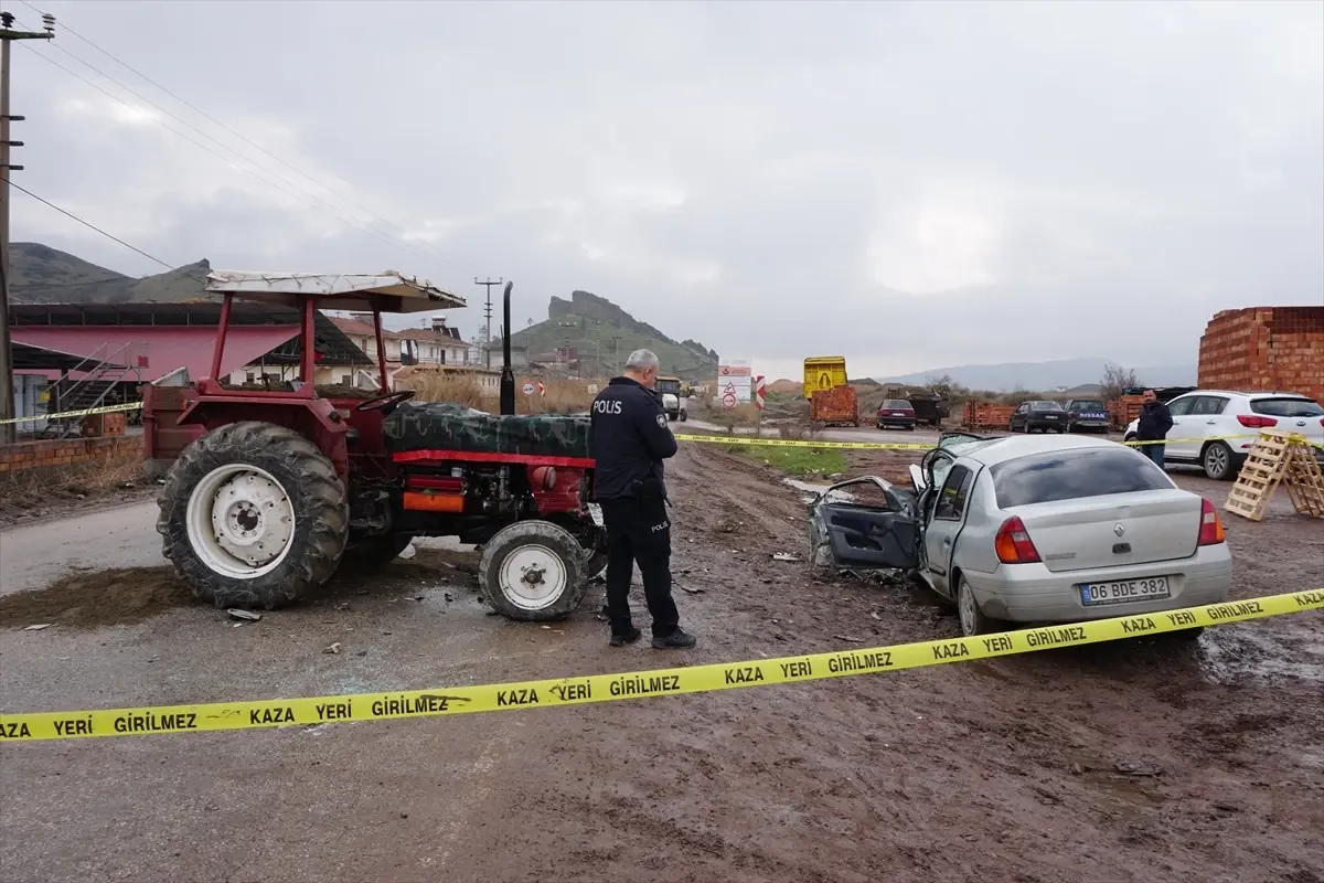 Osmancık\'ta Kaza: 1 Ölü, 2 Yaralı