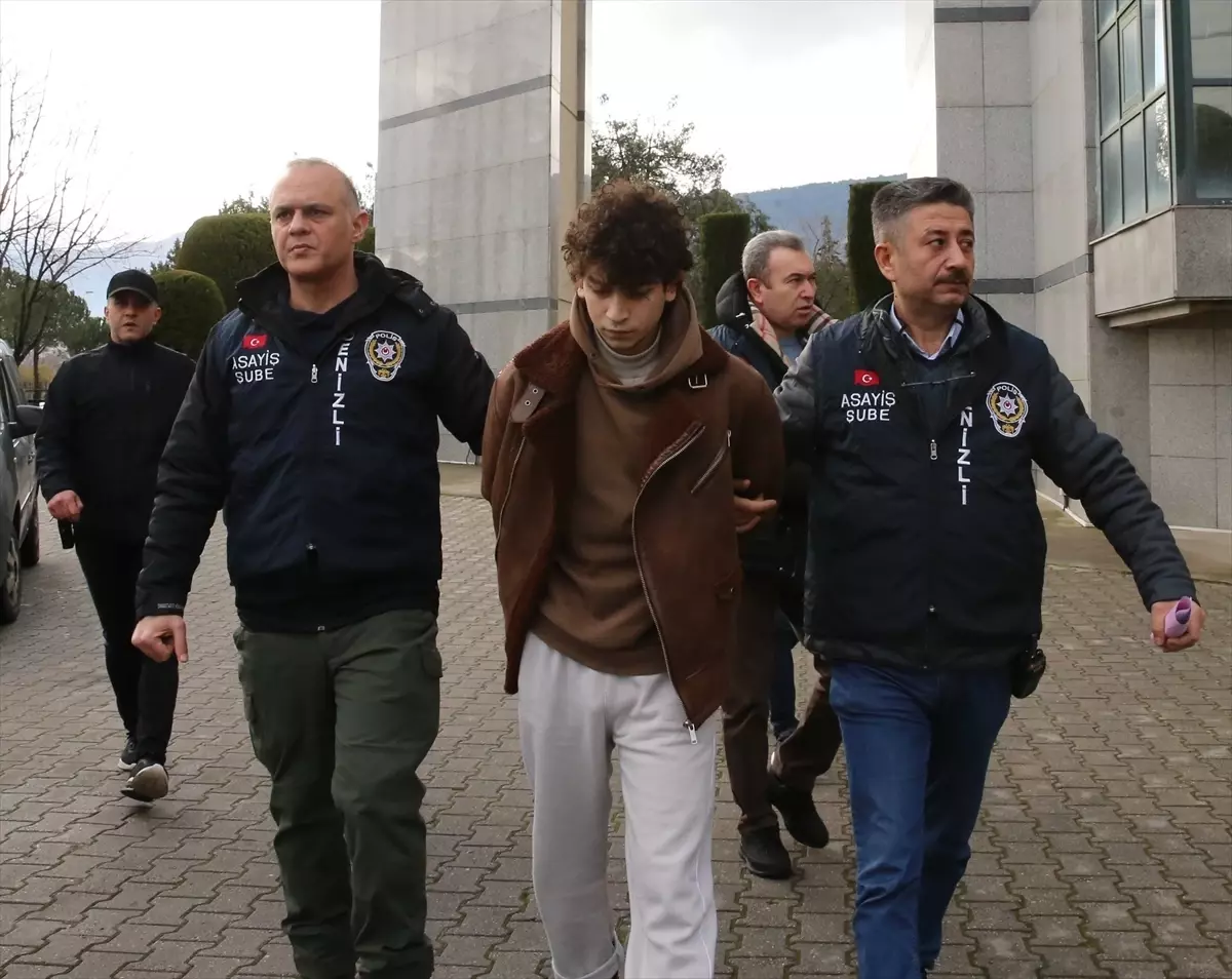 Denizli\'de Bıçakla Cinayet: Zanlı Tutuklandı