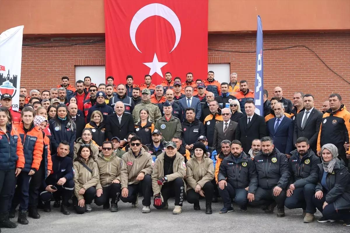 Diyarbakır\'da Deprem Anma Programı