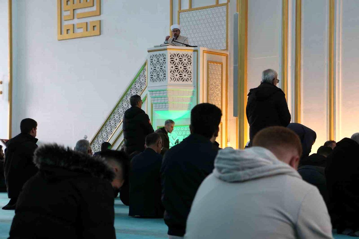 Diyarbakır\'da Deprem Şehitleri İçin Mevlit