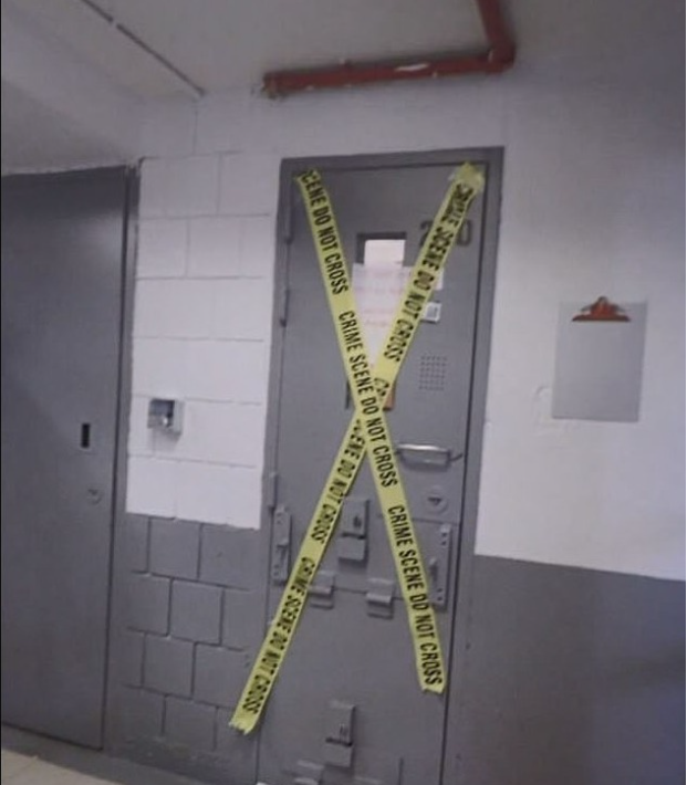 Epstein'in öldüğü gece hücre bölgesine bir mahkûmun girdiği tespit edildi