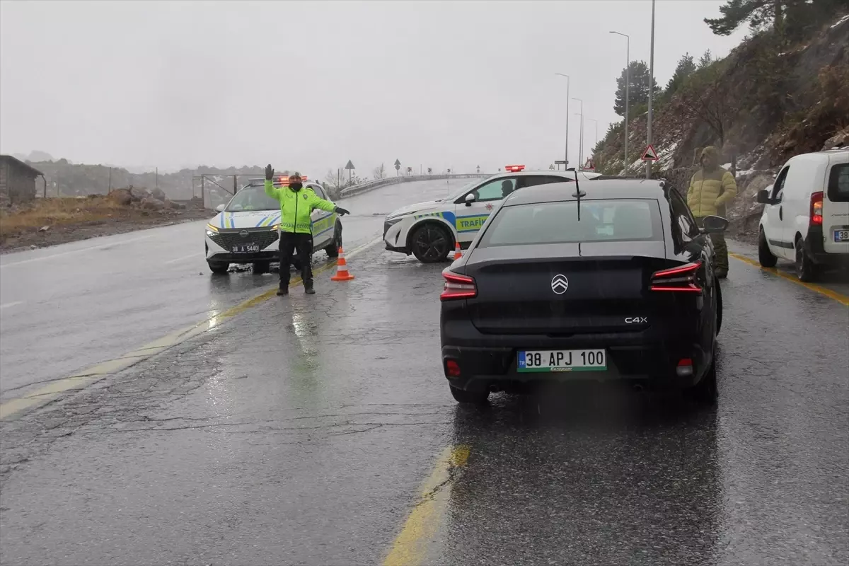 Erciyes\'e Ulaşım Kapandı