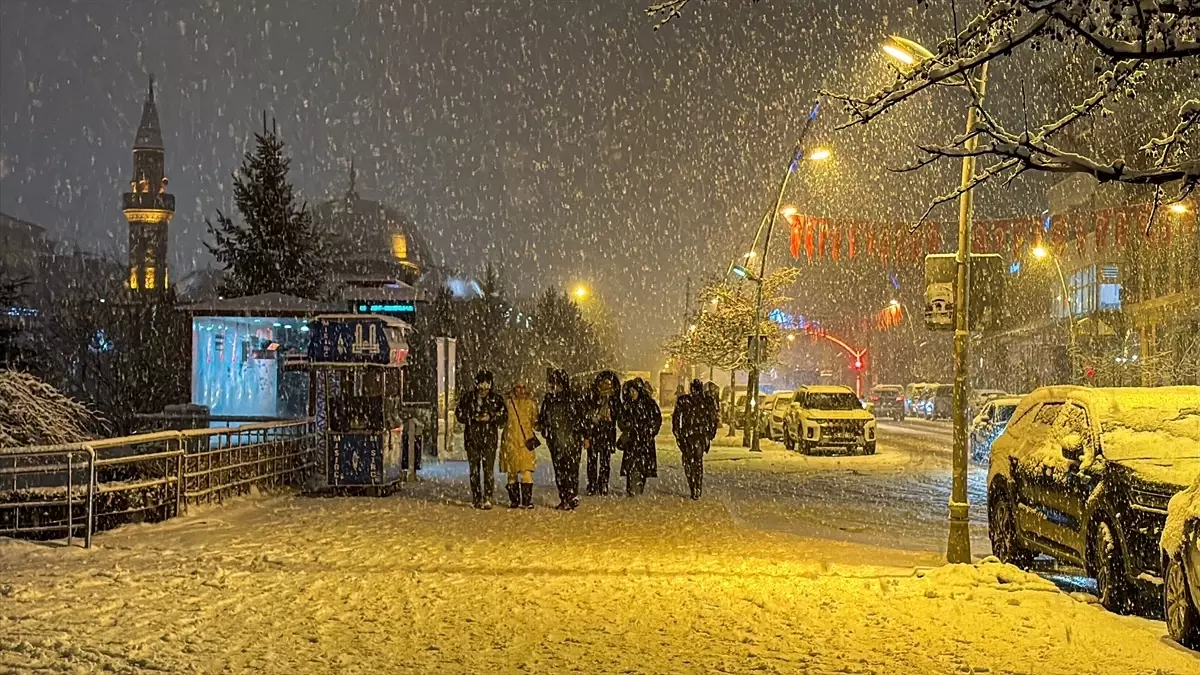 Erzurum\'un Beyaz Kıyafeti