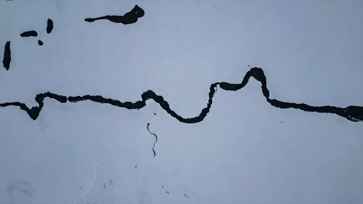 Karayazı\'da Kış Manzarası