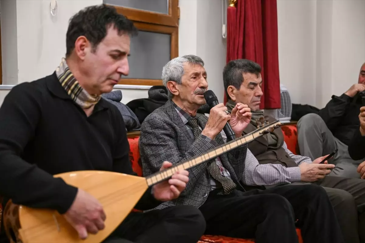 Erzurum\'da Tel Helvası Geleneği