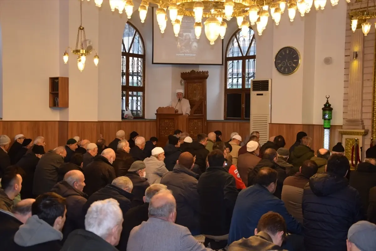 Giresun\'da Deprem Şehitlerine Anma