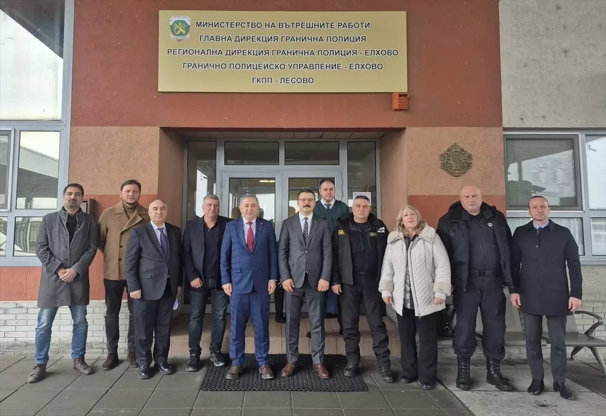 Hamzabeyli Sınır Kapısı\'ndaki Tır Yoğunluğu için Toplantı