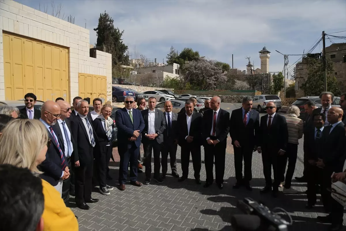 İsrail, Gazetecilerin Harem-i İbrahim Camisi\'ne Girişini Engelledi