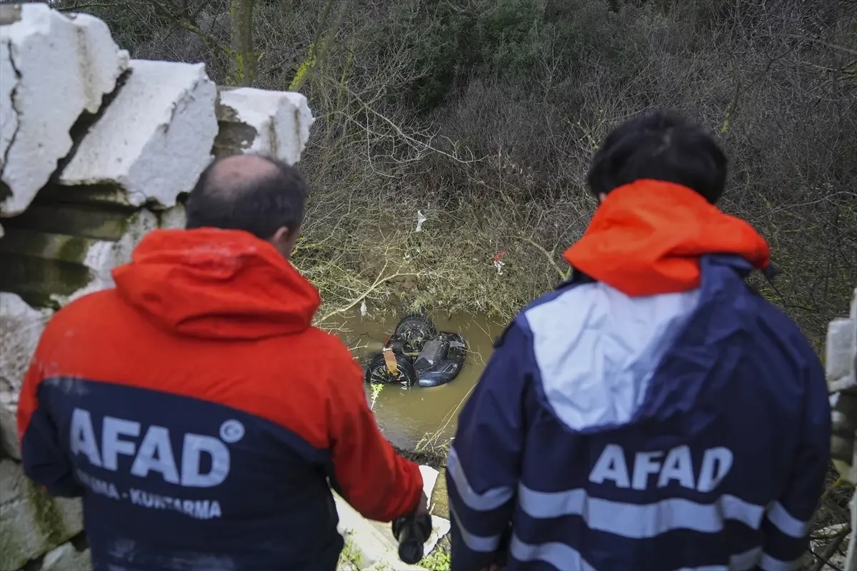 İzmir\'de Kız Kardeşlerin Cesetleri Bulundu