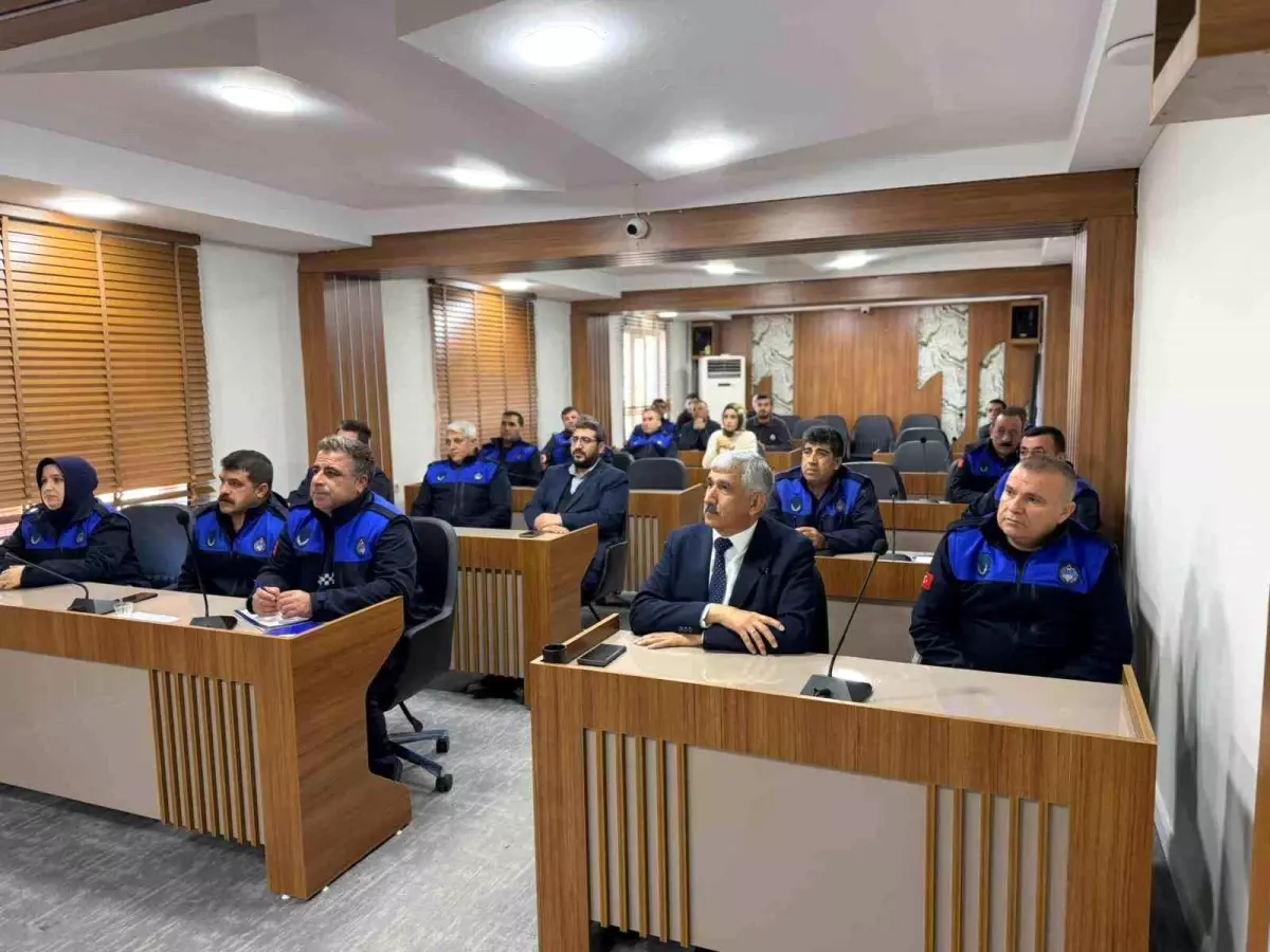 Kahta Belediyesi zabıta personeline yönelik kapsamlı hukuk eğitimi