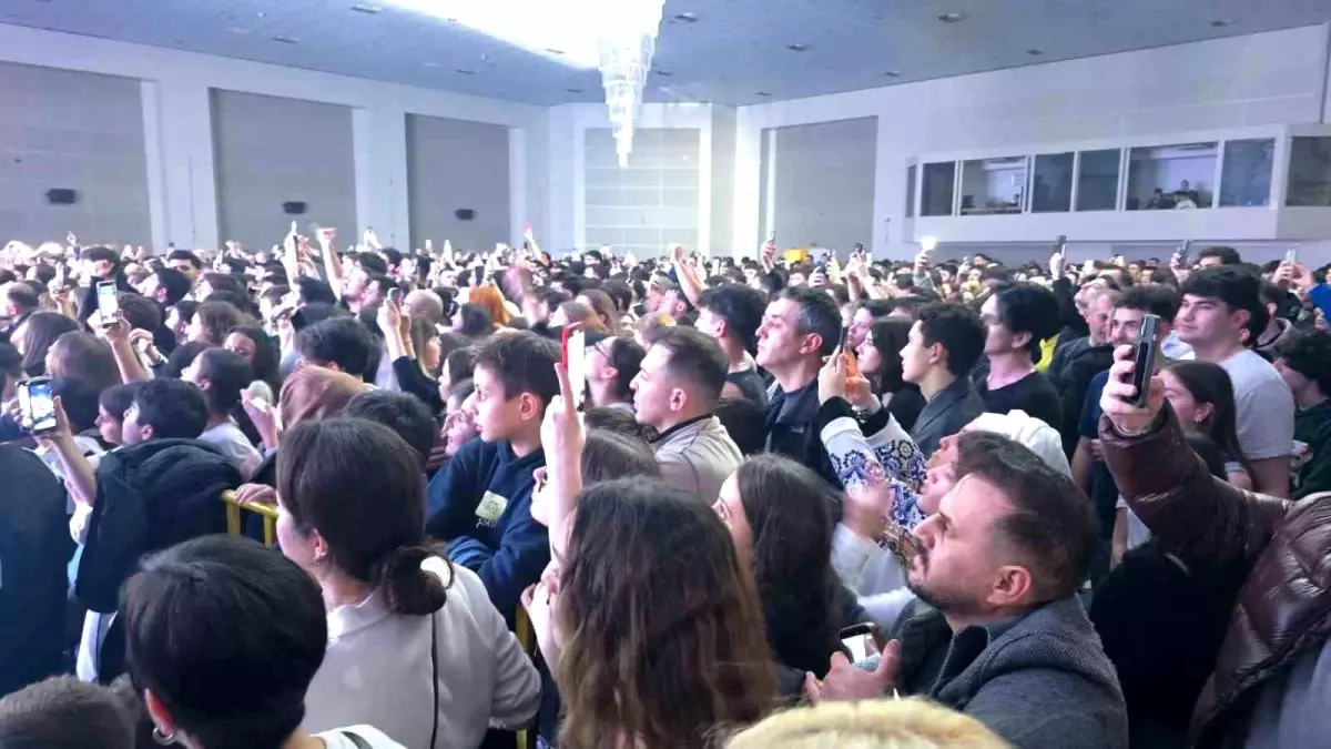 Lvbel C5 Karadeniz Ereğli\'de Hayranlarıyla Buluştu