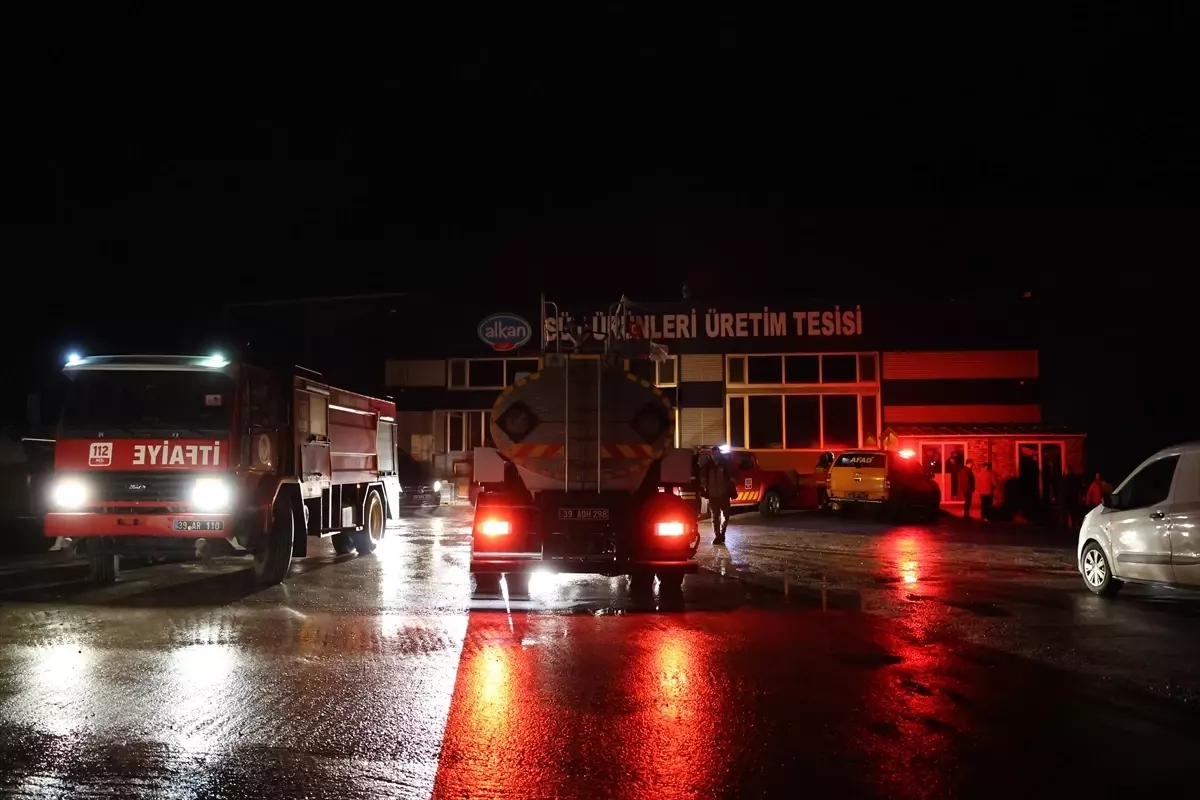 Kırklareli\'nde Süt Tesisinde Yangın Çıktı