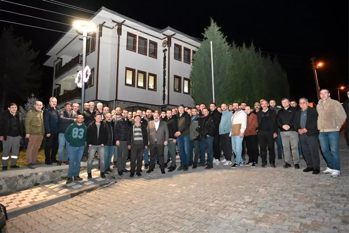 Mahalleliden Başkan Hamamcı\'ya teşekkür ziyareti