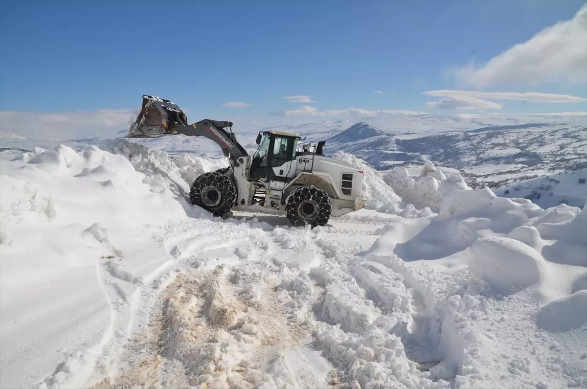 Muş\'ta Karla Mücadele Süper Hızla Devam Ediyor