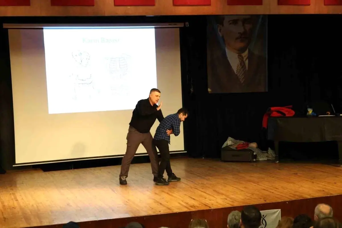 Nazilli\'de \'6 Şubat Depremleri\'nin yıl dönümünde anlamlı eğitim