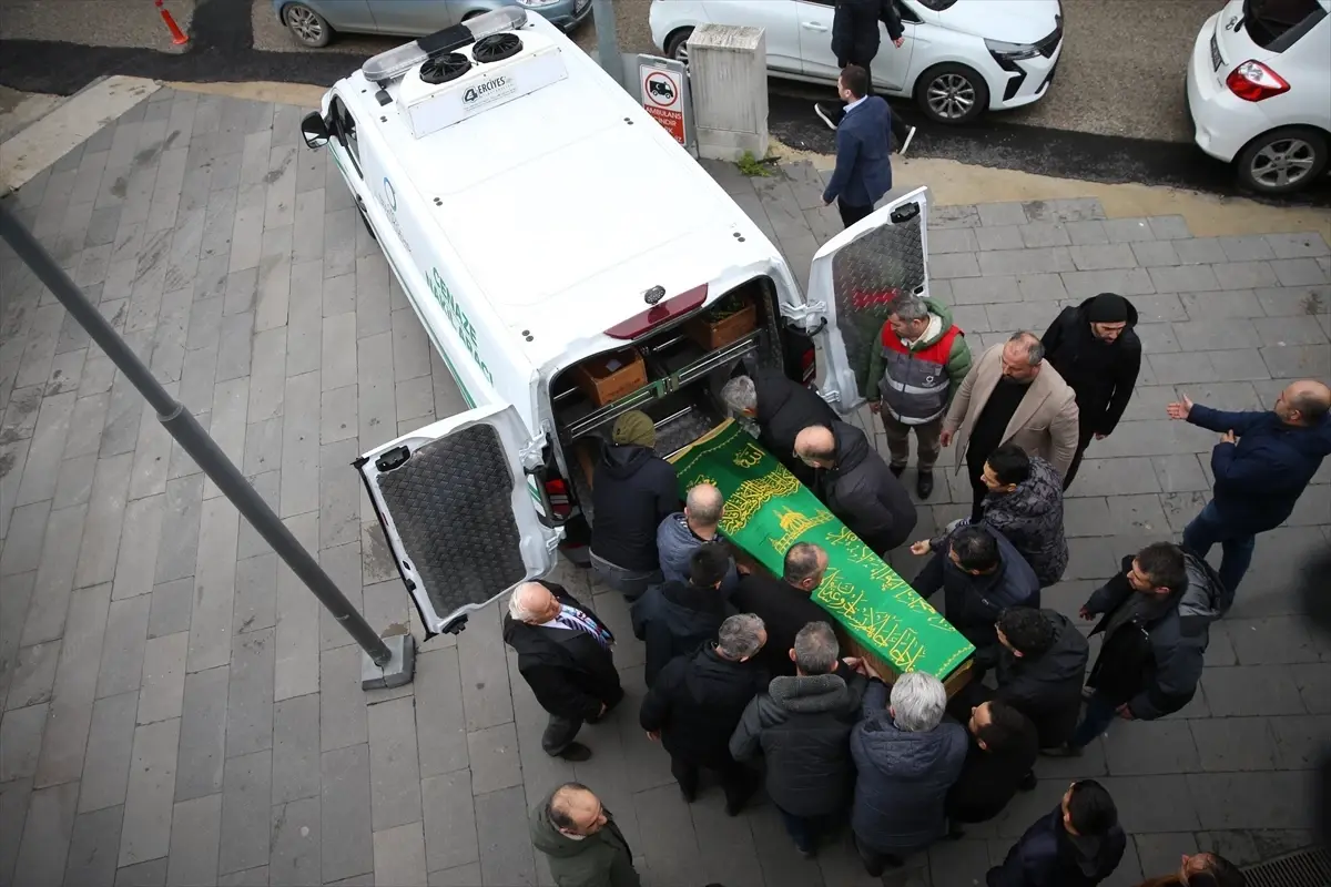 Öğretmen Mesut Sarıboğa\'nın Cenazesi Defnedildi