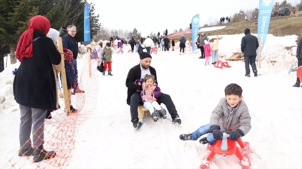Perşembe Yaylası\'nda Kar Festivali Coşkusu