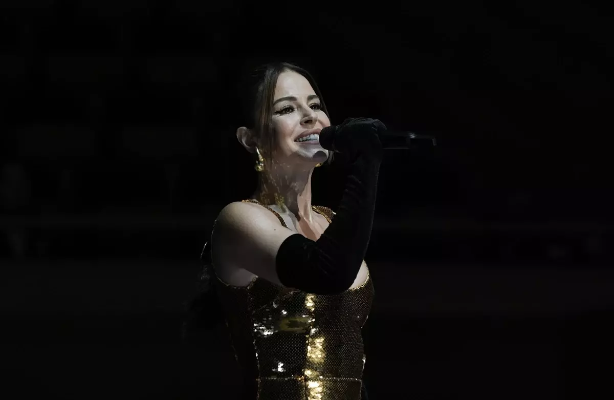 Simge Sağın, CSO Ada Ankara\'da Coşkuyla Sahne Aldı