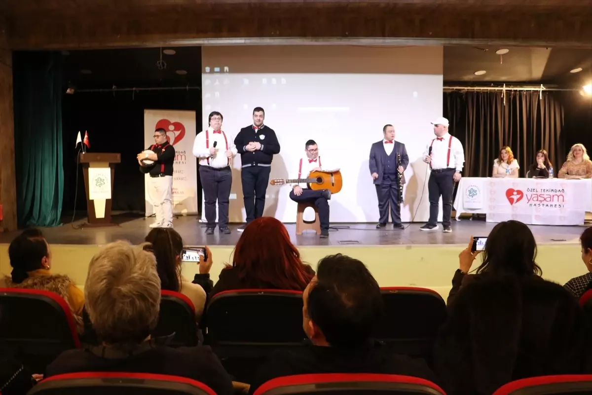 Tekirdağ\'da Down Sendromlu Bireylerden Farkındalık Gösterisi