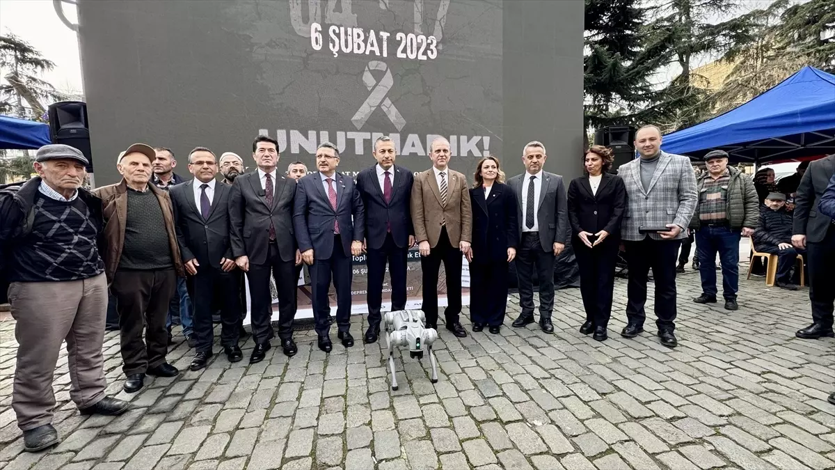 Trabzon\'da, "6 Şubat 2023 Kahramanmaraş Depremleri Anma ve Toplum Farkındalık Etkinliği" yapıldı